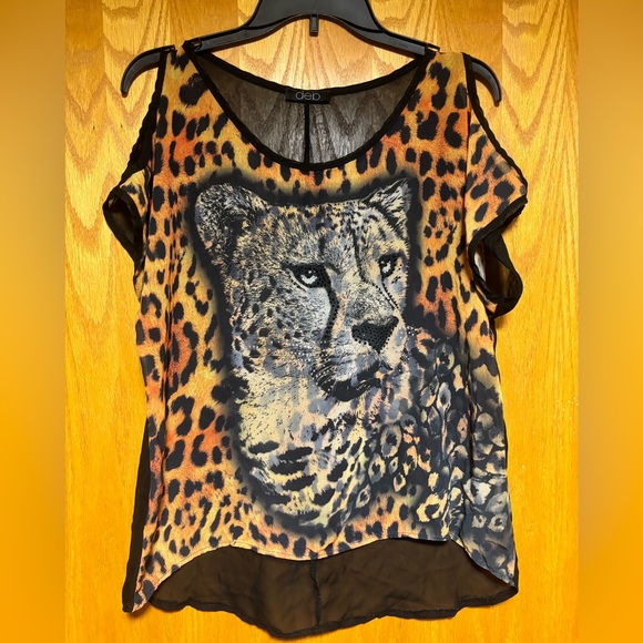 Deb Junior’s Animal Print Leopard Top - Picture 1 of 1